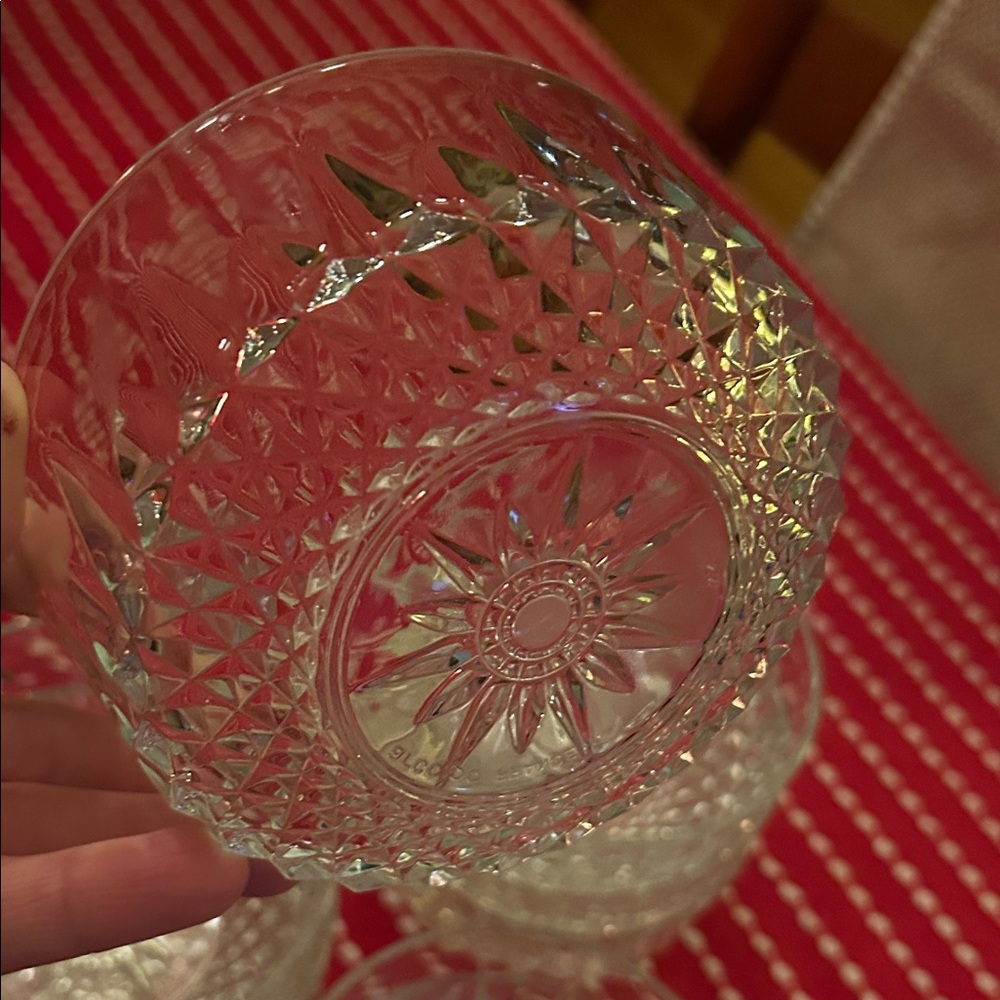9 Elegant Clear Glass Dinnerware Bowls - Picture 3 of 4